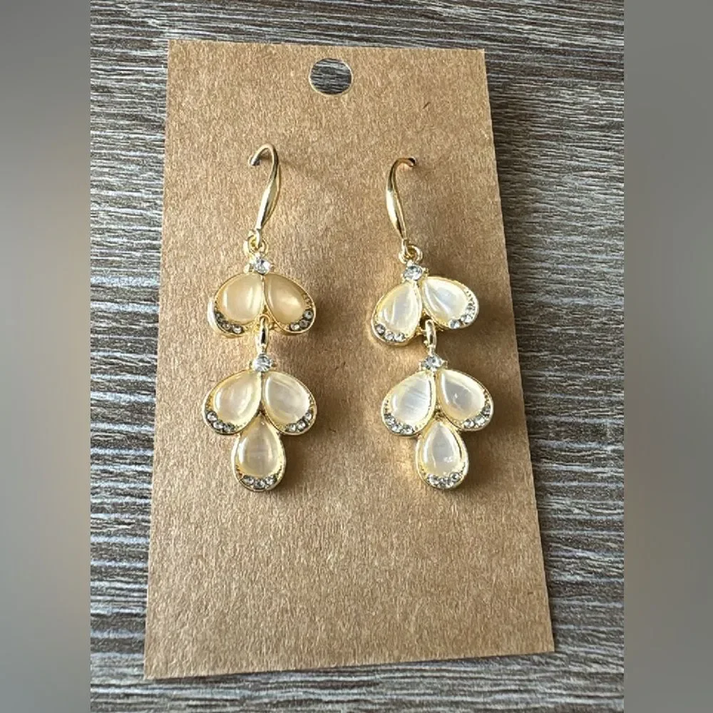 Vintage style drop earrings A779